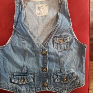 American eagle Jean vest